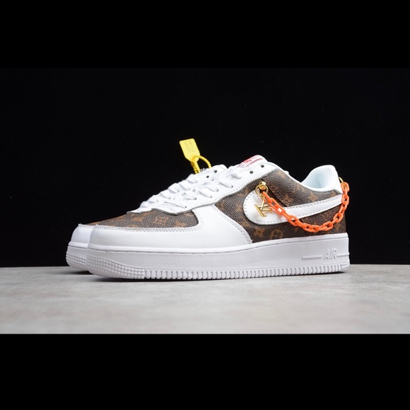 ❌SOLD OUT❌ Custom White LV AirForce 1’s - Picture 6 of 10